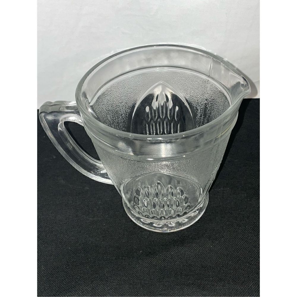 Small glass pitcher   - Picture 2 of 7